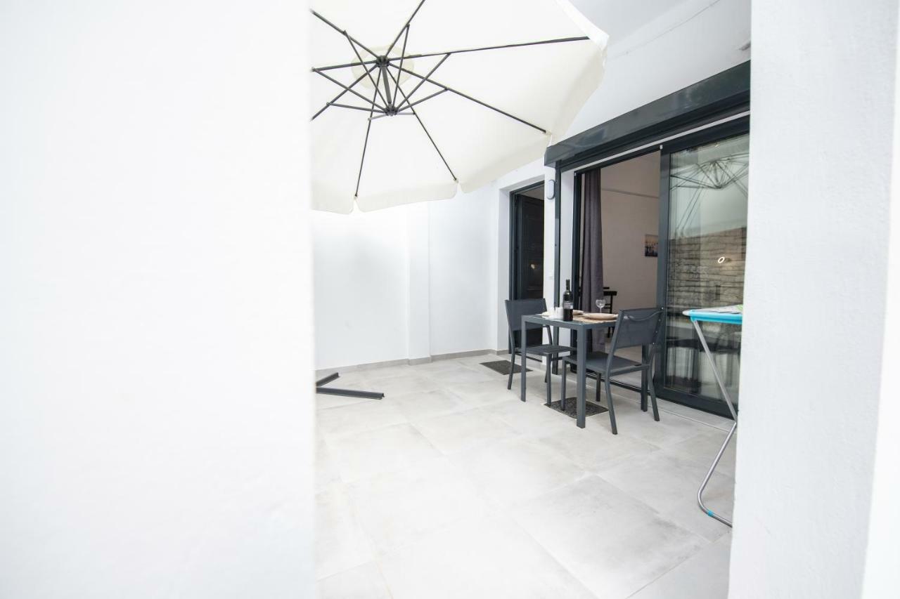 Akrogiali Apartments Barbati Exterior photo